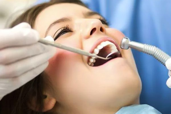 Fluoride Treatments in Woodhaven Downriver, West Bloomfield, Ann Arbor & Waterford, MI - Dental House Dentist Office