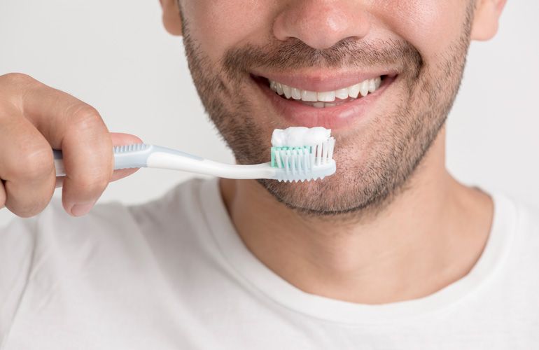Electric Toothbrush vs. Manual Toothbrush What Should You Go For