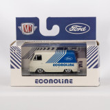  M2 Machines 1965 Ford Econoline Van Wimbledon White 1:64 Detroit Muscle R66 