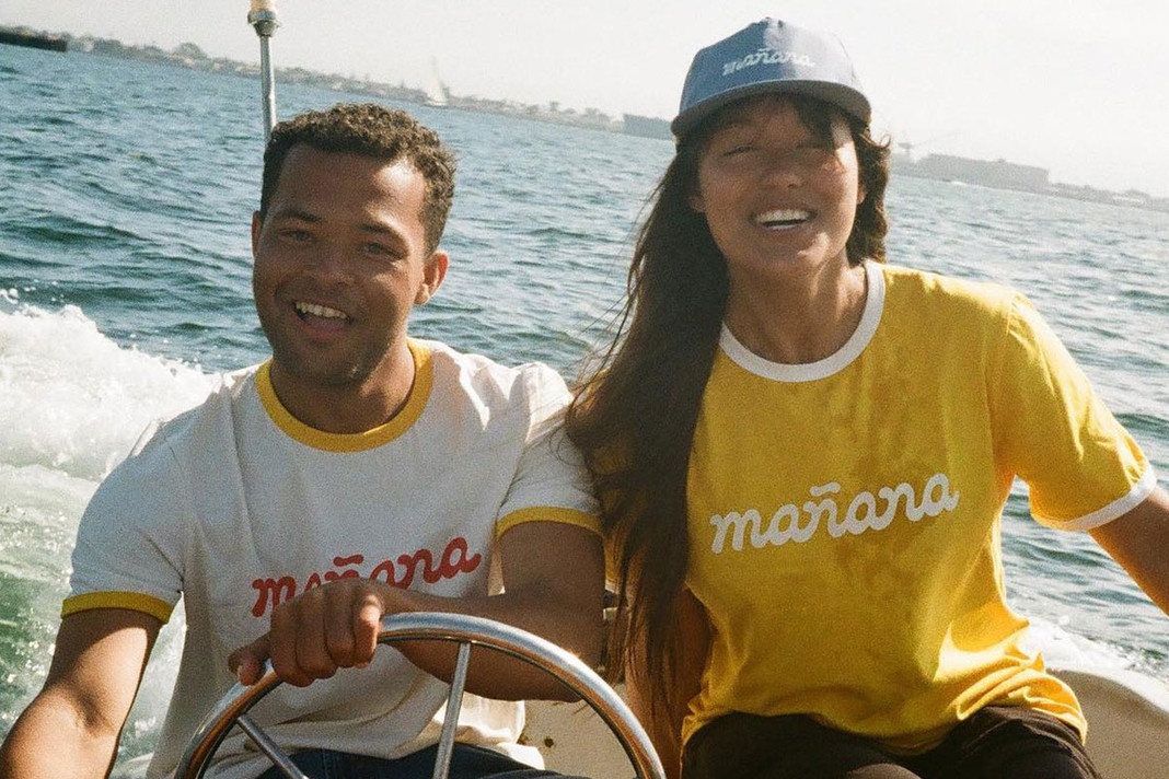 15 Fresh Ways To Style Graphic Tees at TYLER'S