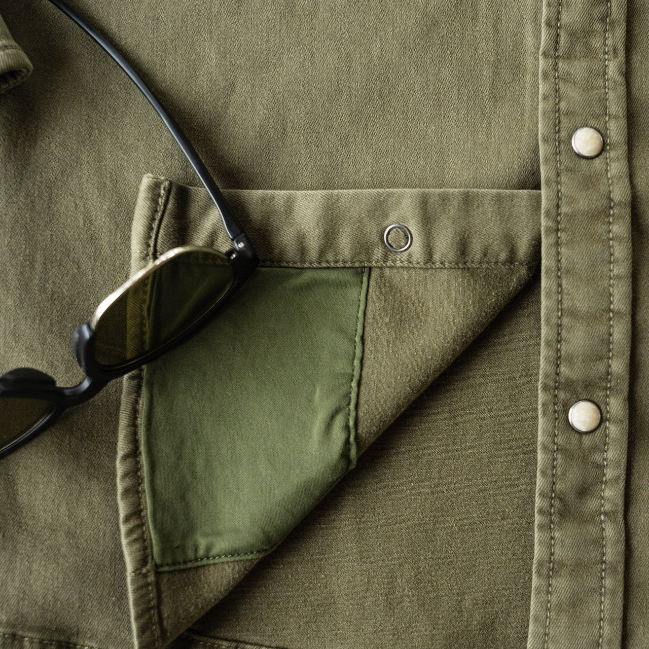 Poncho Outdoors Men's Denim Snapshirt | TYLER'S