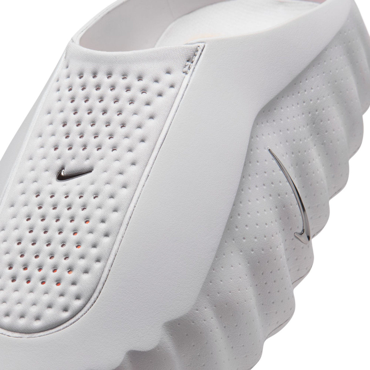 Nike Men's Mind 001 Mules