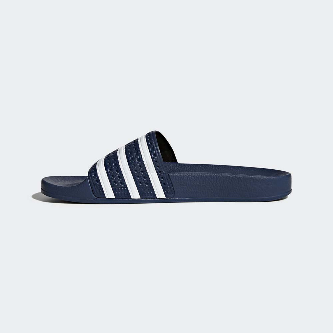 Modderig ziekte borduurwerk adidas Men's Blue adidas Adilette Slides $ 44.99 | TYLER'S