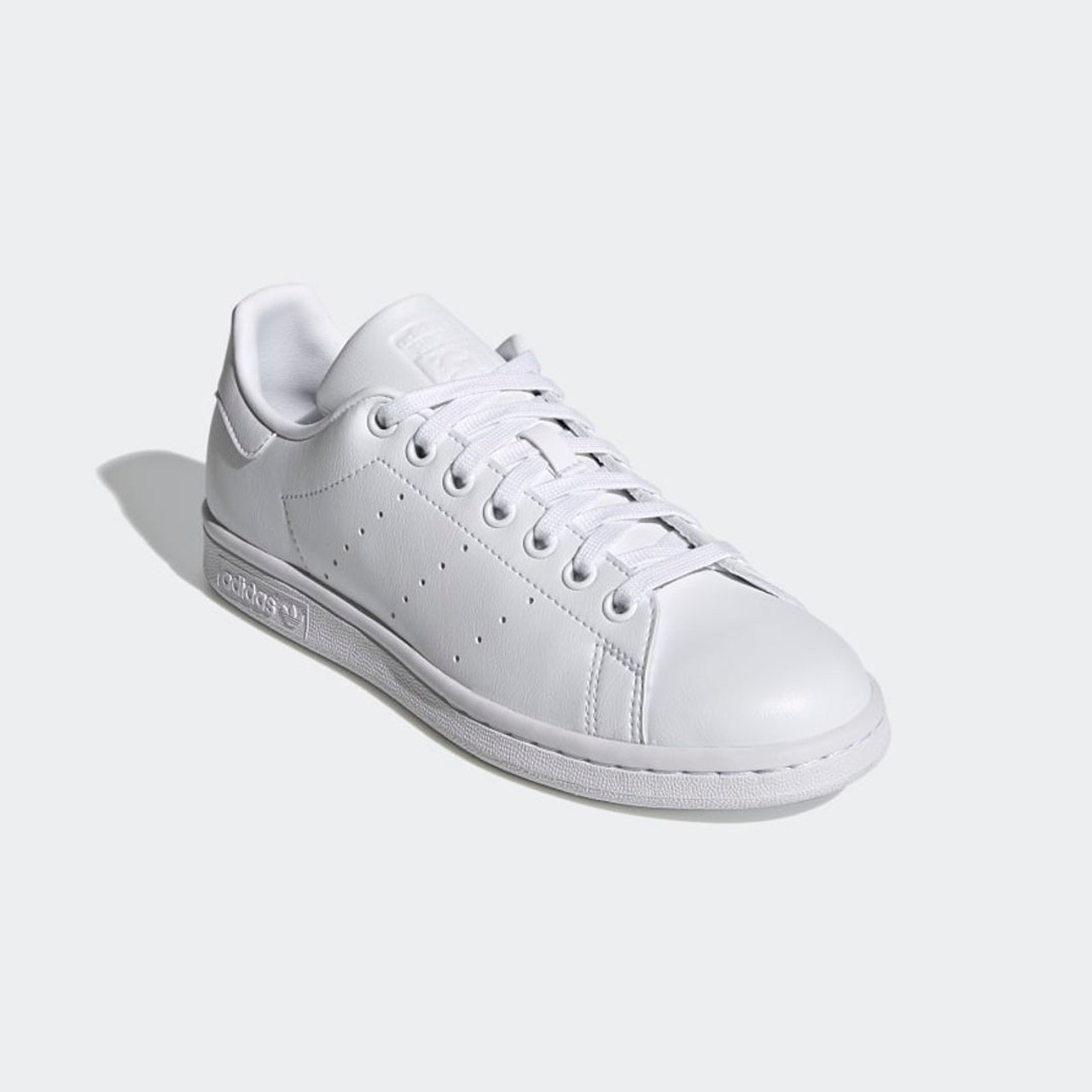 Plain white hot sale stan smiths womens