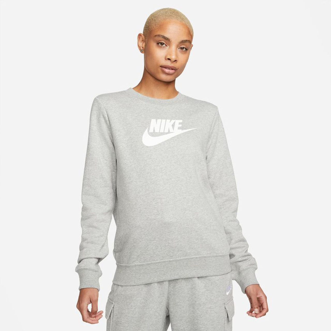 Nike Women s Sportswear Club Fleece Logo Crew Neck Sweatshirt 55