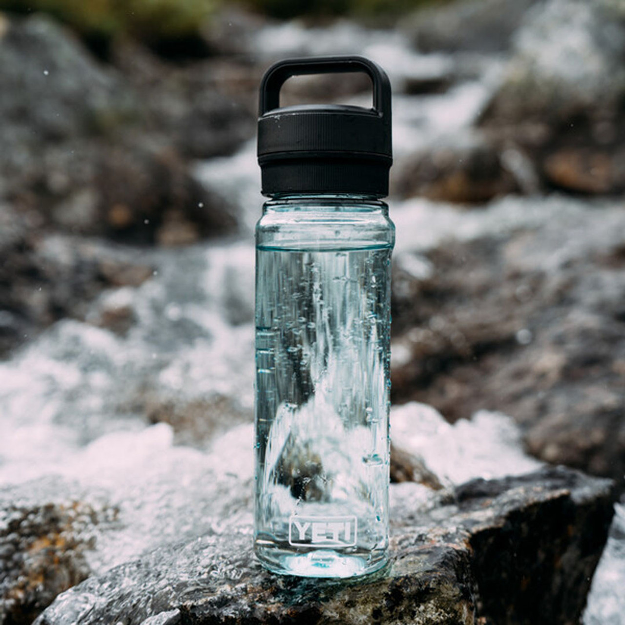 YETI 750ml / 25 oz. Yonder™ Water Bottle