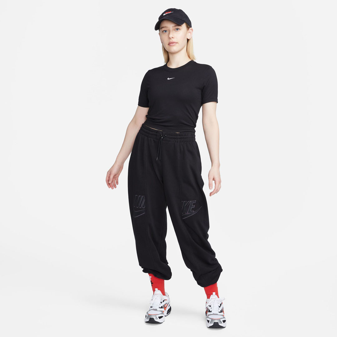 nike black essentials slim joggers women's