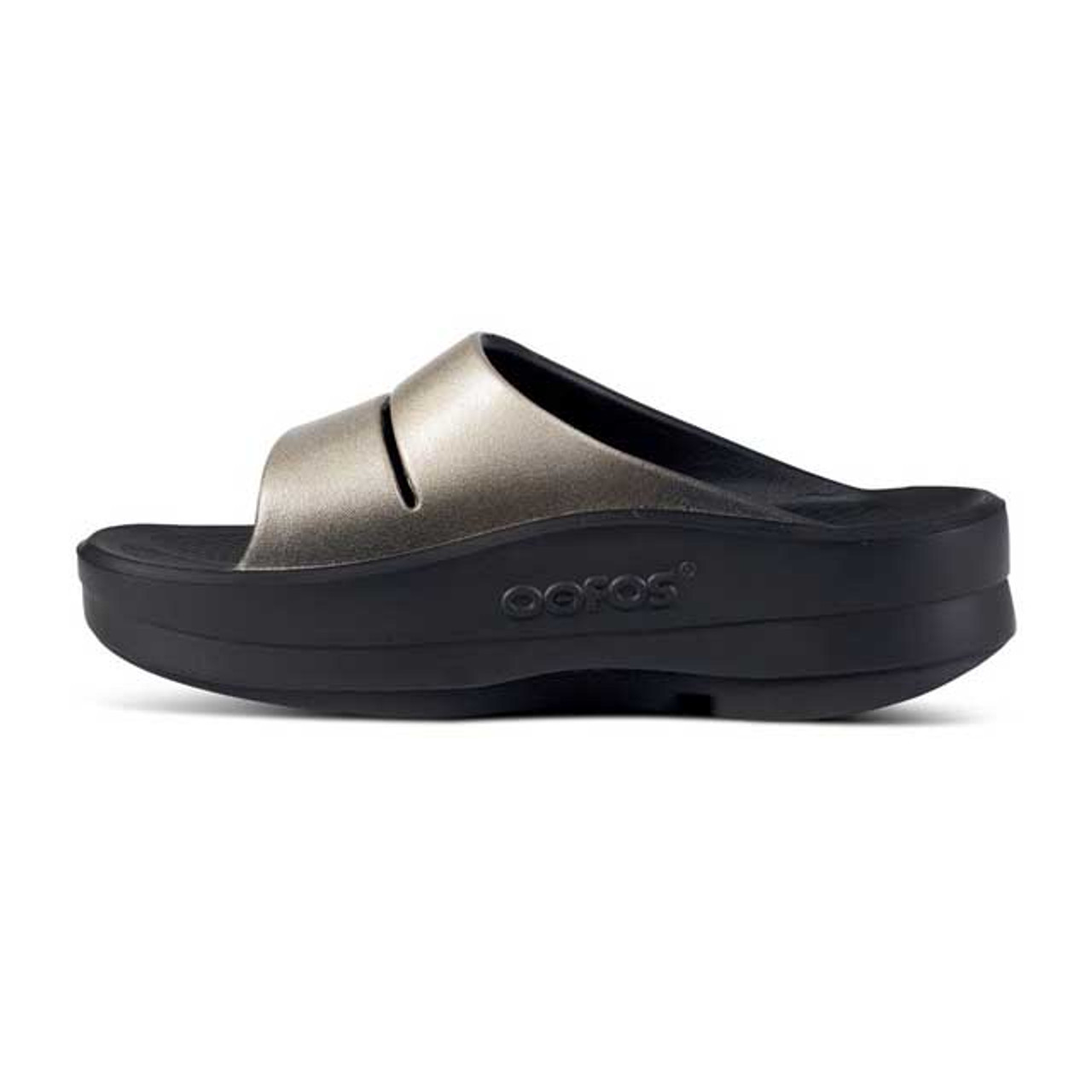 OOFOS　OOMEGA OOAHH LUXE - BLACK SPARKLE Women's OOmega OOahh Stacked Sandal - Black Sparkle – OOFOS