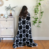 Bolt Smile Blanket - Black