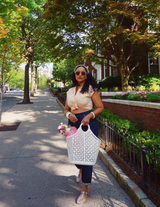 Sun Jellies Atomic Tote in cream sizing reference