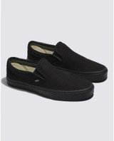 Vans Classic Slip-On Shoes All Black detail view