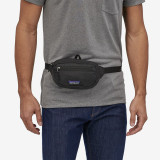 Patagonia Ultralight Black Hole Mini 1L Hip Pack Black detail
