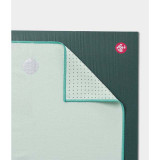 Manduka Yogitoes Mat Towel in Chloro