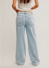Free People Women's Stride Straight 'n Wide Jeans in Roam Free