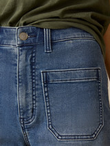 Faherty Women's Stretch Patch Pocket Shorts in Riverton side view