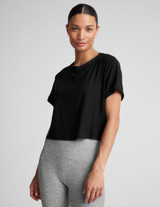 Beyond Yoga Women's Featherweight Supreme Cropped Tee in Darkest Night