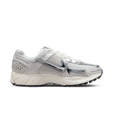 Nike Women's Zoom Vomero 5 Shoes