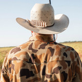 Poncho Outdoors Men's Field Polospieler-Logo Polo in Dove Stool / Duck Camo