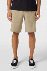 The O'Neill Men's Reserve Heather 21 inch Hybrid Shorts in Khaki
