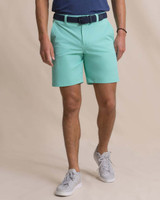 The Southern Tide Men's Coastal Breeze 8" Birdie Shorts in Gulf Shores