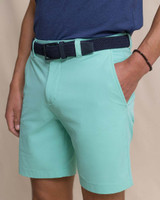 The Southern Tide Men's Coastal Breeze 8" Birdie Shorts in Gulf Shores