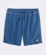 The Vineyard Vines Men's 6" Solid Island Swim Trunks in Crossbone/Moonshine