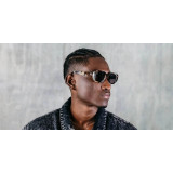 Blenders Onyx Sunglasses in the Latte Tort colorway