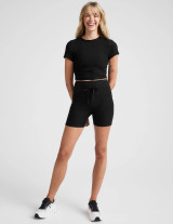 Beyond Yoga Women's Featherweight Cropped Tee in Darkest Night