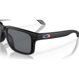 Oakley Men's Standard Issue Holbrook sunglasses in matte black with grey lenses