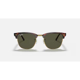 Ray-Ban Clubmaster Classic sunglasses in tortoise with green lenses, front view