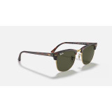 Ray-Ban Clubmaster Classic sunglasses in tortoise frame with green lens, tilted view