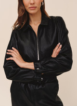 Bella Dahl Women's Cropped Bomber Jacket Black zoom detail