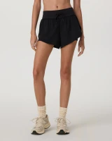 Vuori Women's 2.5" Daily Speed Shorts