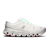 On Running Cloud X 5 White/Black toe box detail