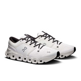 On Running Cloud X 5 Black/Black medial view