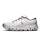 On Running Cloud X 5 White/Black lateral view