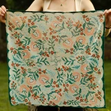 Handker Willa Bandana B156 Tied B styled detail