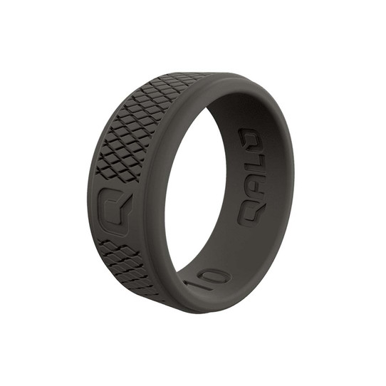 Qalo Men's Step Edge Crosshatch Dark Grey Ring