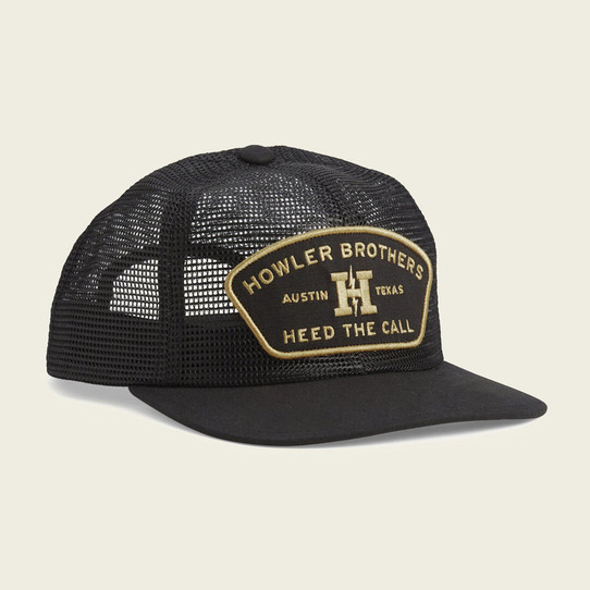 The Șapcă MUSTO Ess Fd Crew Cap 80032 Black 991 in the Black/Gold Colorway