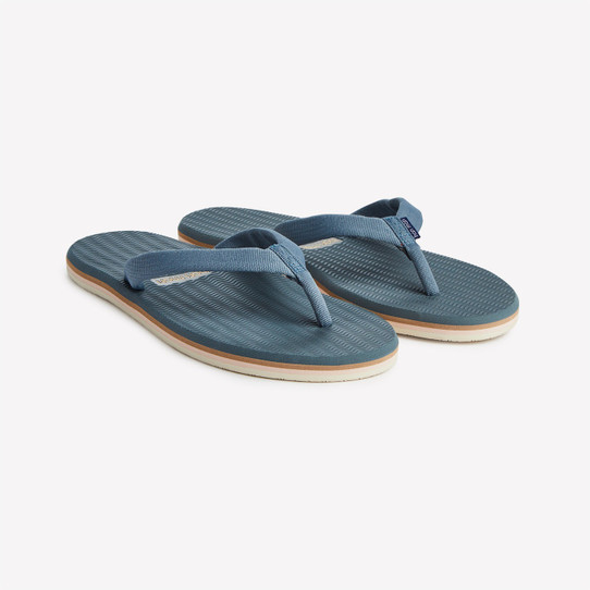Hari Mari Women's Dunes Flip Flops Flint three-quarter view