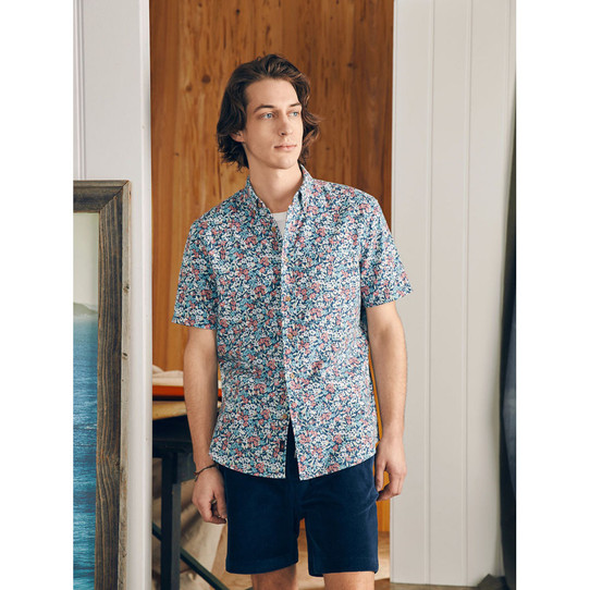 The Faherty Men's Breeze Short Sleeve Button Down Shirt in the Seafoam Beach Blossom Pattern
