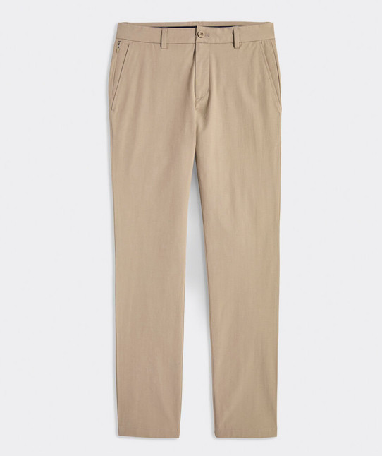 The Vineyard Vines Men's On-The-Go Pants in Khaki