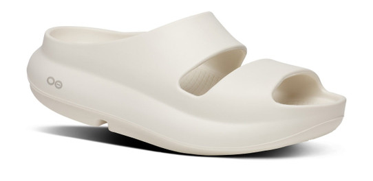 Oofos Women's OOyea Sandals in Chalk