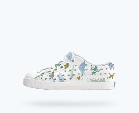 The Native Toddlers' Jefferson Print Shoes in White and Dino Print