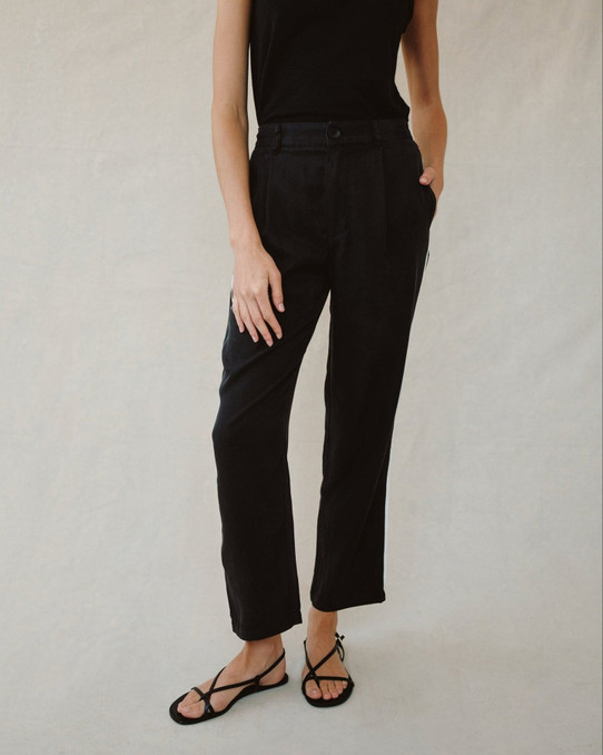 Bella Dahl Women's Piped Trouser Pants in Black