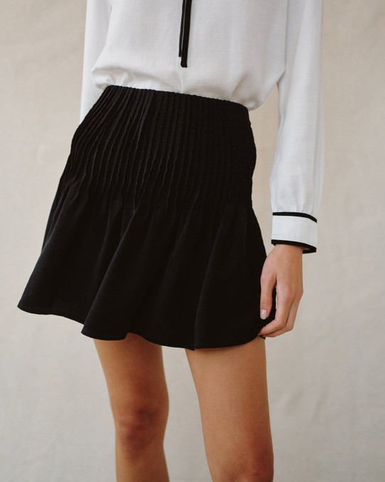 Bella Dahl Women's Pintuck Mini Skirt in Black
