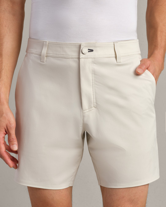 The Rhone Men's Commuter 7 inch Short in Silver Moon