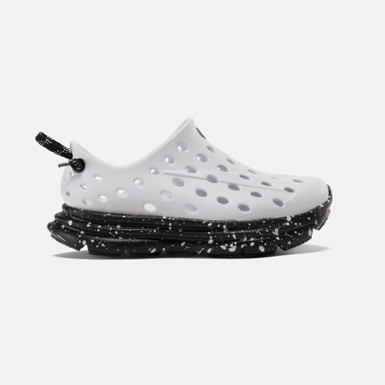 Kane Kids' Revive Shoes White/Black Speckle three-quarter view