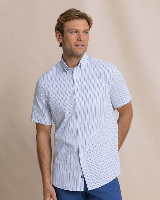 Southern Tide Men's Marina Seersucker Coastal Breeze® Short Sleeve Sport Shirt in Tropical Breeze Blue