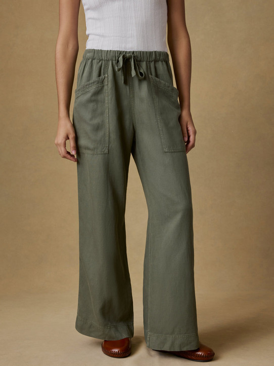 Faherty Women's Topanga Drip Pants in Thyme detail view